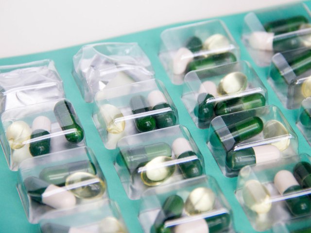 ¿Cómo se usarán los identificadores únicos para autenticar medicamentos en la Directiva Europea FMD? (Thumb)
